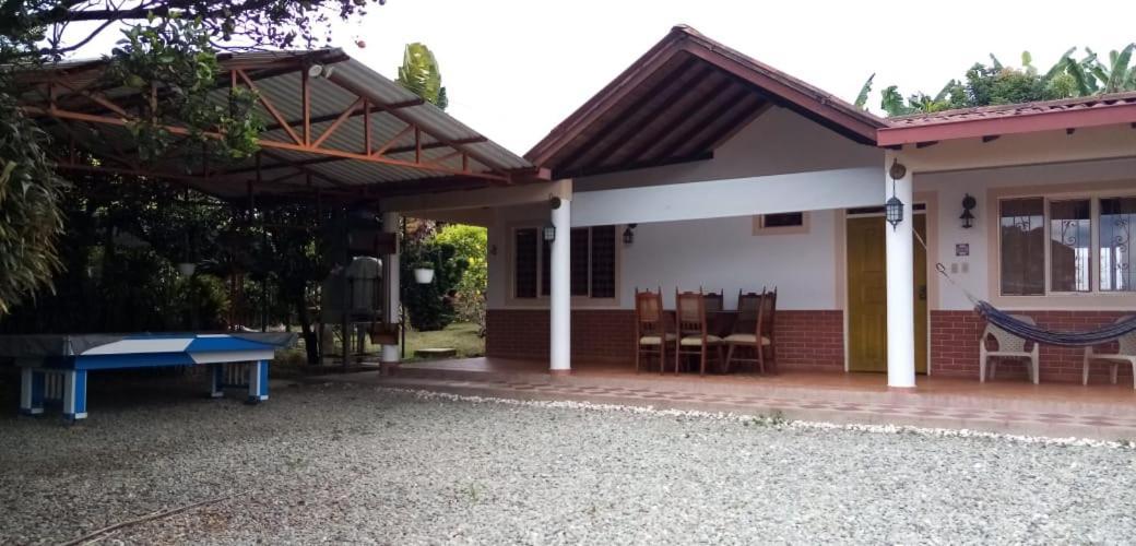 Hotel Campestre Las Bailarinas Armenia  Extérieur photo