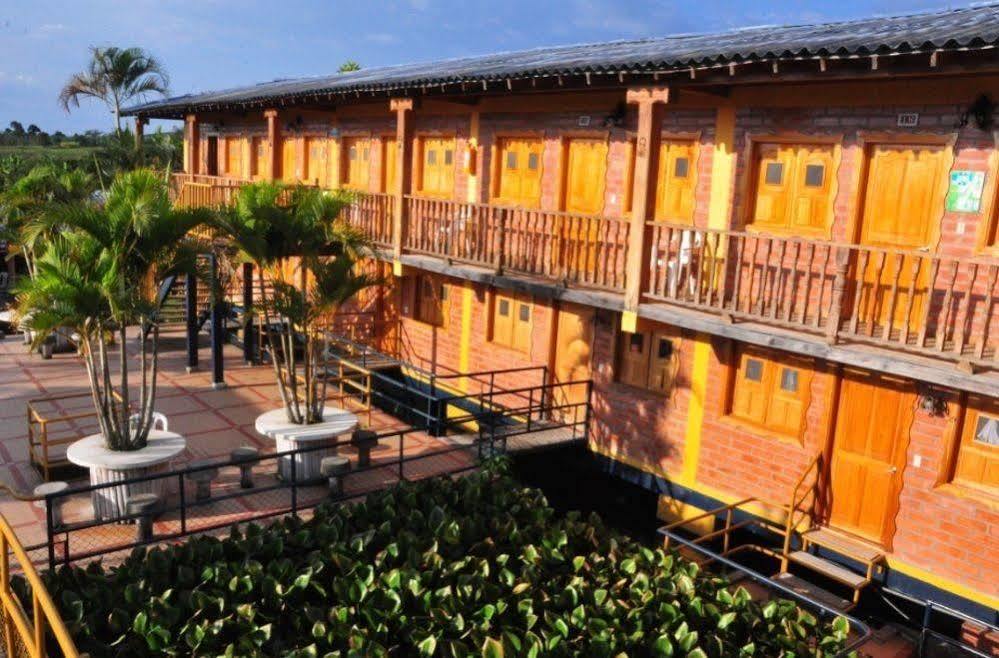 Hotel Campestre Las Bailarinas Armenia  Extérieur photo